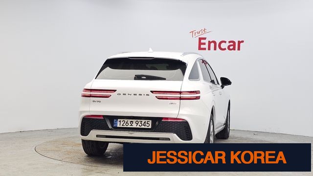 2021 Genesis GV70 - Thumbnail 5
