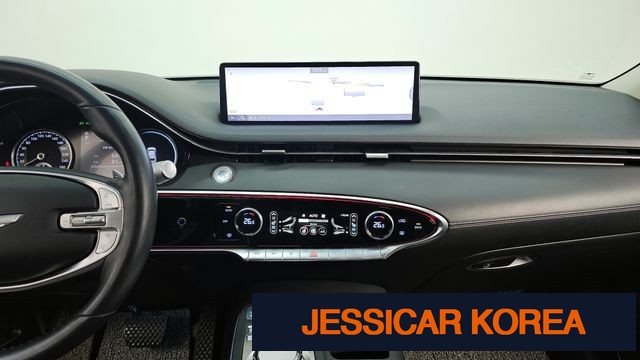 2021 Genesis GV70 - Thumbnail 10