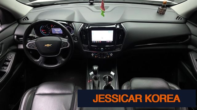 2021 Chevrolet Traverse - Thumbnail 18