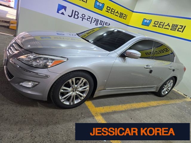 2012 Hyundai Genesis - Thumbnail 5