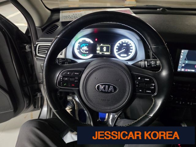 2018 Kia Niro - Thumbnail 14