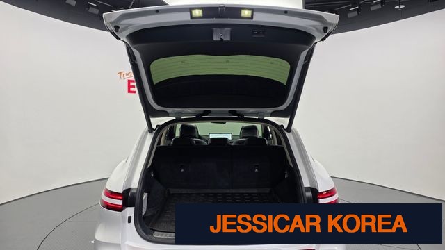 2022 Genesis Electrified GV70 - Thumbnail 4