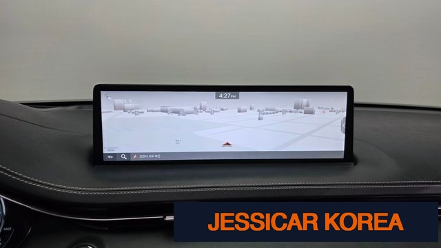 2022 Genesis Electrified GV70 - Thumbnail 15