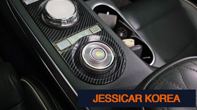 2022 Genesis Electrified GV70 - Thumbnail 17