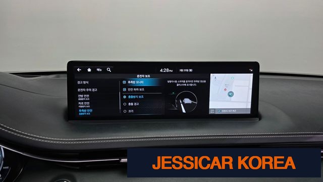 2022 Genesis Electrified GV70 - Thumbnail 20