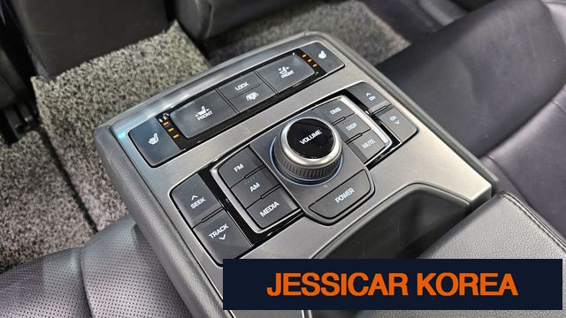 2016 Hyundai Genesis DH - Thumbnail 17