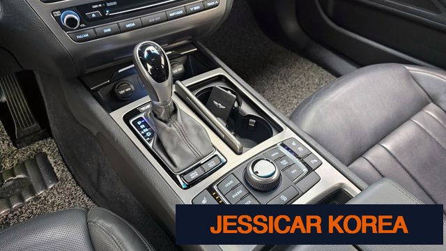2016 Hyundai Genesis DH - Thumbnail 19