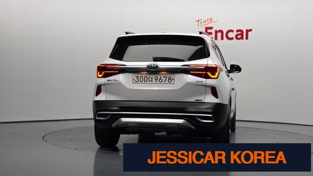 2021 Kia Seltos - Thumbnail 10