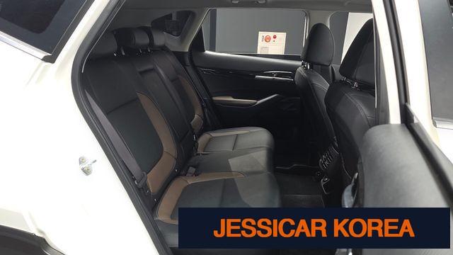 2021 Kia Seltos - Thumbnail 12