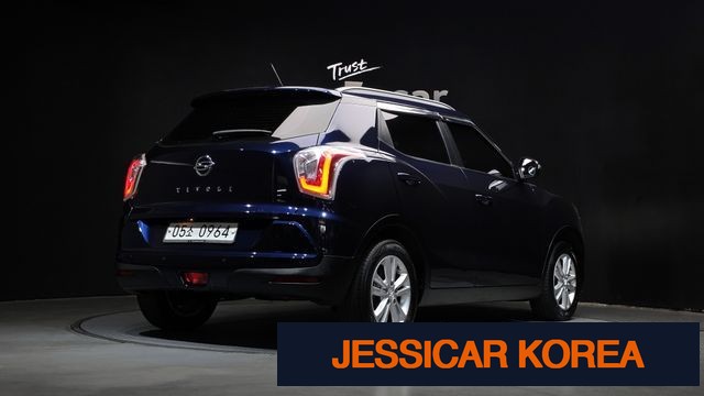 2016 KG Mobility Tivoli - Thumbnail 2