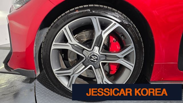 2019 Kia Stinger - Thumbnail 3