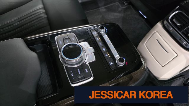 2021 Genesis G90 - Thumbnail 5