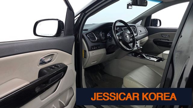 2019 Kia The New Carnival - Thumbnail 2