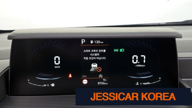 2025 Hyundai Staria - Thumbnail 7