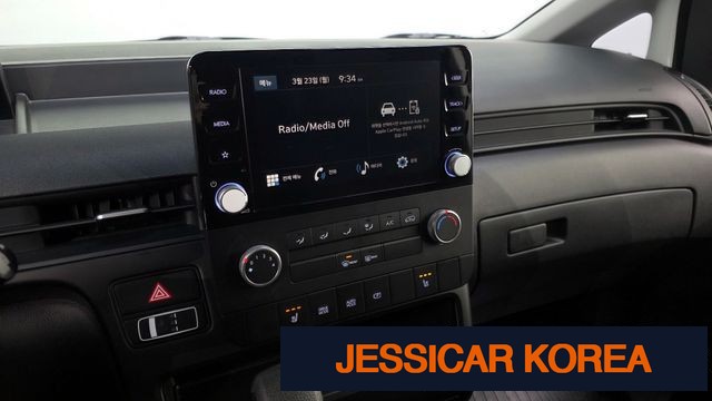 2025 Hyundai Staria - Thumbnail 18