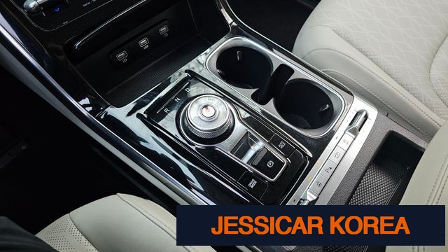 2021 Kia Carnival 4th Gen - Thumbnail 4