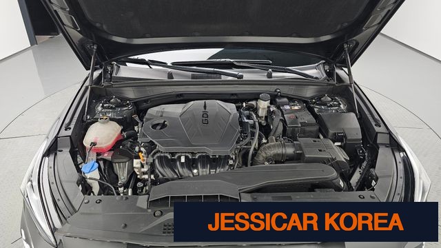 2023 Kia K8 - Thumbnail 8