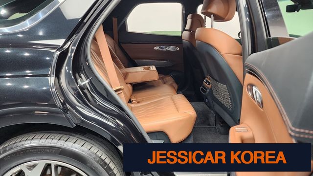 2023 Genesis GV70 - Thumbnail 8