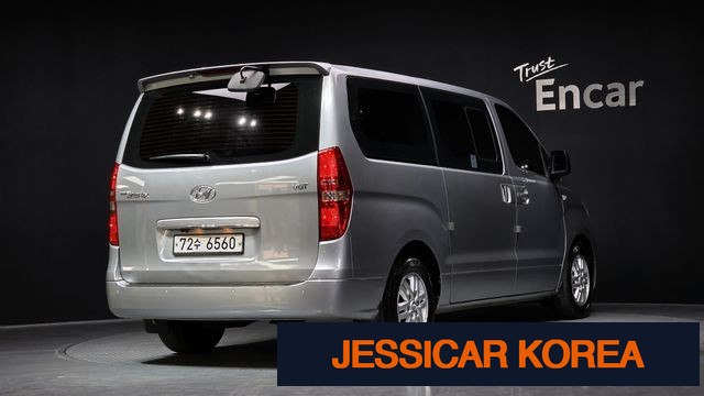 2016 Hyundai Grand Starex - Thumbnail 11