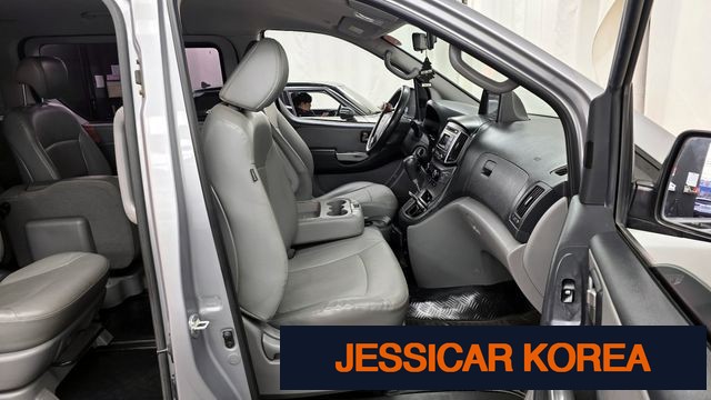 2016 Hyundai Grand Starex - Thumbnail 14