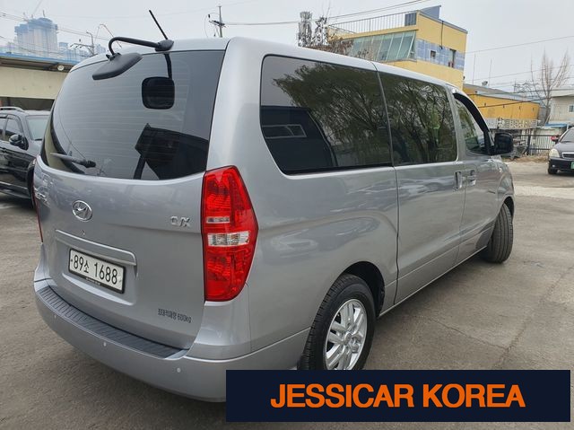 2017 Hyundai Grand Starex - Thumbnail 3