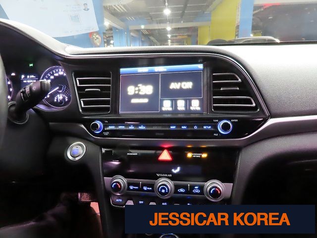 2020 Hyundai The New Avante AD - Thumbnail 8