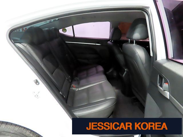 2020 Hyundai The New Avante AD - Thumbnail 18