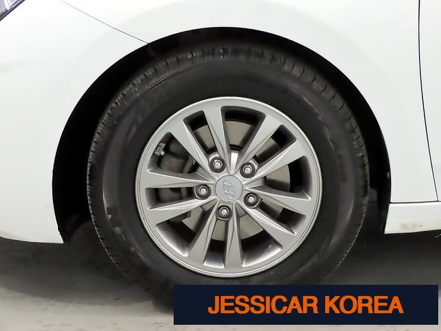 2020 Hyundai The New Avante AD - Thumbnail 20
