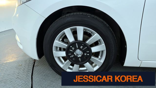 2015 Kia K3 - Thumbnail 10
