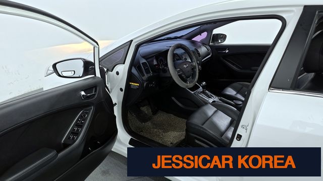 2015 Kia K3 - Thumbnail 15
