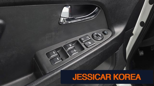 2013 Kia Sportage R - Thumbnail 15