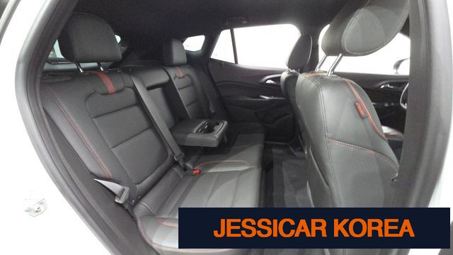 2025 Chevrolet Trax Crossover - Thumbnail 9