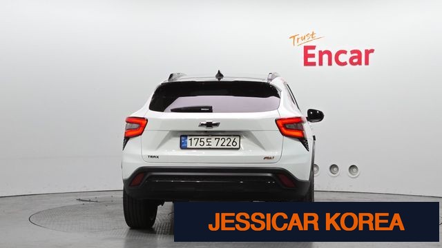 2025 Chevrolet Trax Crossover - Thumbnail 17