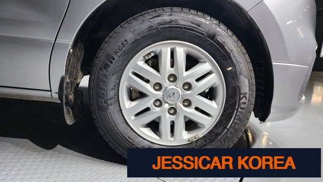 2021 Hyundai The New Grand Starex - Thumbnail 6