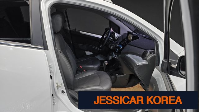 2015 Chevrolet Spark - Thumbnail 9
