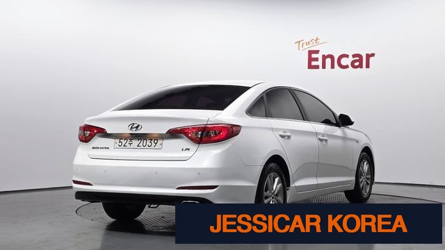2015 Hyundai LF Sonata - Thumbnail 6