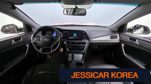 2015 Hyundai LF Sonata - Thumbnail 9