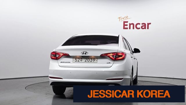 2015 Hyundai LF Sonata - Thumbnail 12
