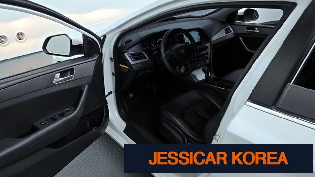 2015 Hyundai LF Sonata - Thumbnail 14