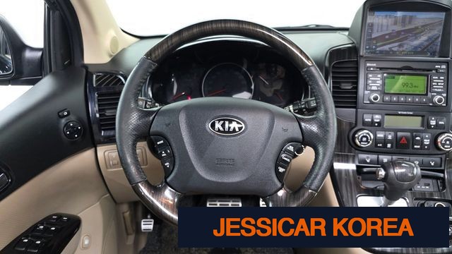 2014 Kia Carnival R - Thumbnail 4