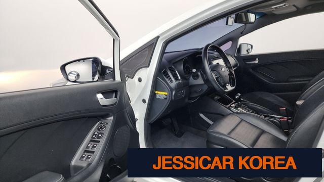 2018 Kia The New K3 - Thumbnail 3