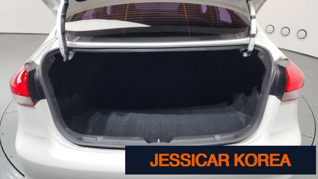 2018 Kia The New K3 - Thumbnail 19