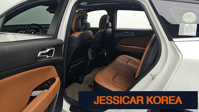 2022 Kia Sportage 5th generation hybrid - Thumbnail 2