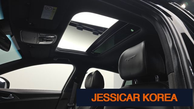 2018 Kia Stinger - Thumbnail 17