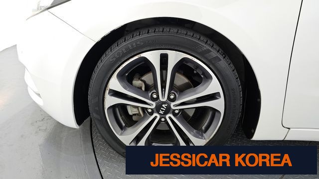 2015 Kia K3 - Thumbnail 10