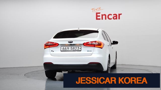2015 Kia K3 - Thumbnail 11