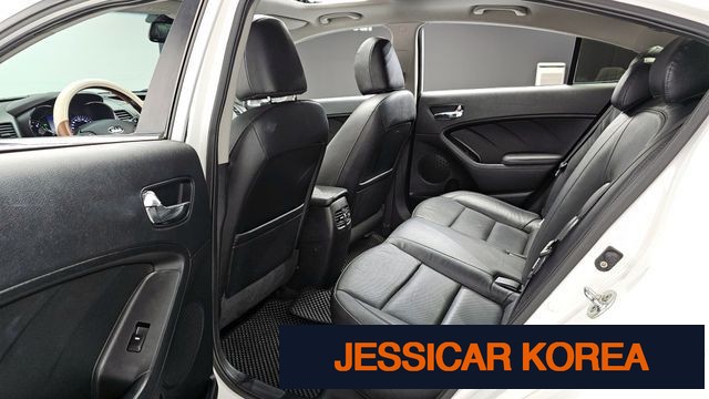 2015 Kia K3 - Thumbnail 12