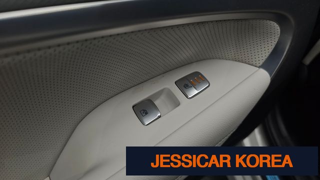 2024 Genesis The New G70 - Thumbnail 3