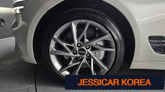 2024 Genesis The New G70 - Thumbnail 4
