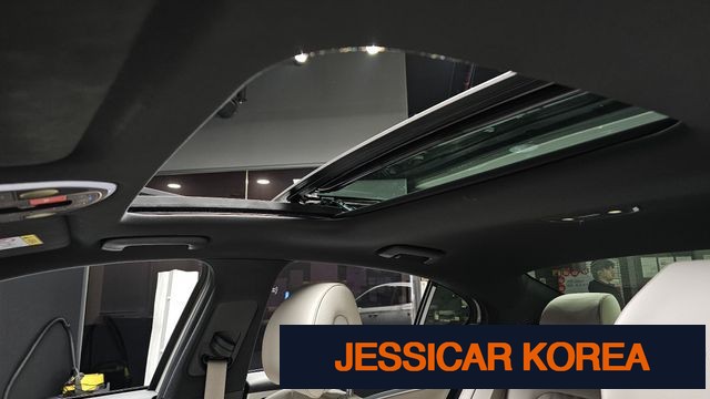 2024 Genesis The New G70 - Thumbnail 8